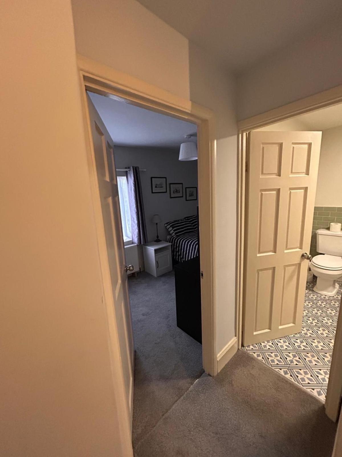 The Hardy Room Windsor Extérieur photo